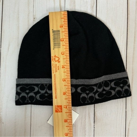 Coach 100% Merino Wool Beanie Hat One Size - Picture 8 of 8
